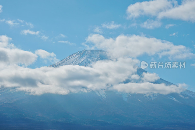 日本山中湖，眺望富士山