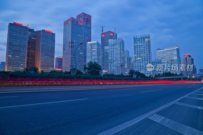 CBD道路夜景