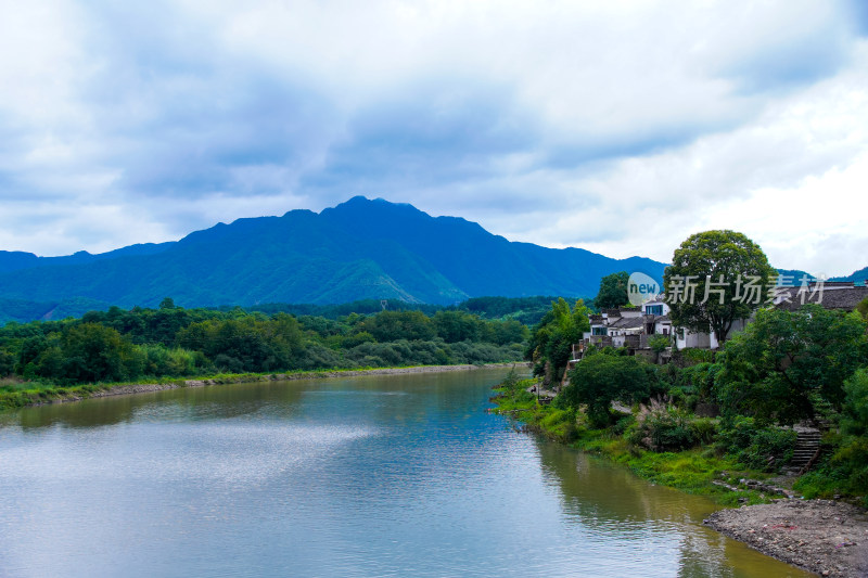 山河人家