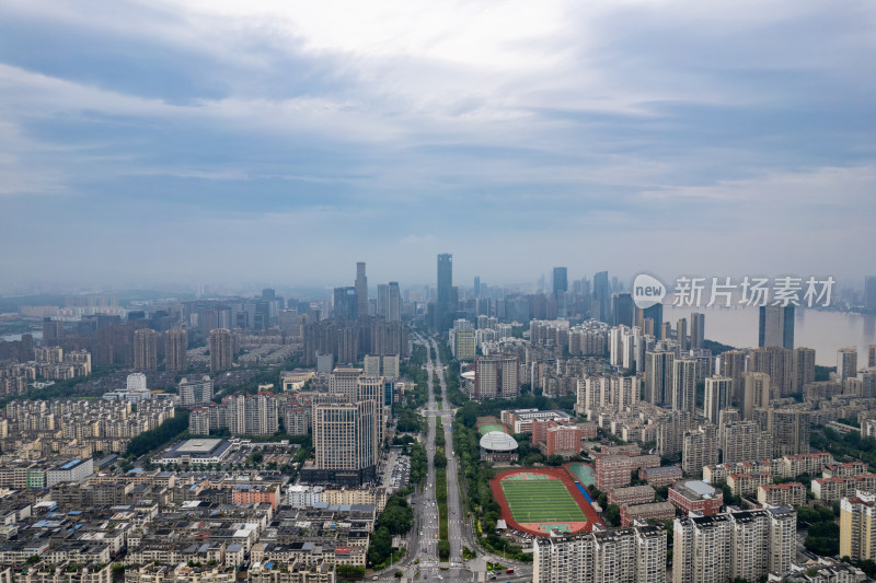 江西南昌城市暴雨来袭航拍图