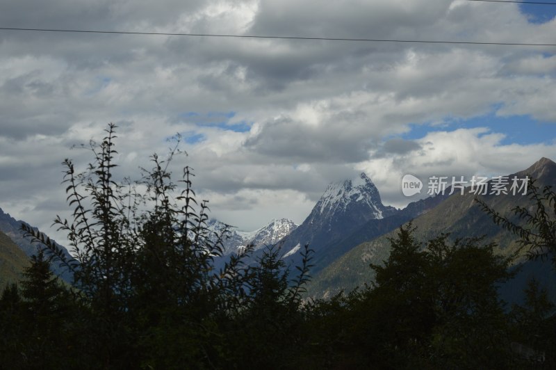 西藏巴松措景区风景