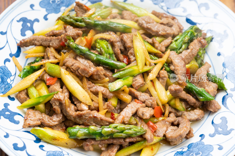 特色中餐川味炒菜芦笋炒牛肉及配料