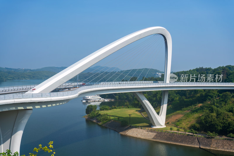 夏季白天常州溧阳天目湖景区沙河大桥