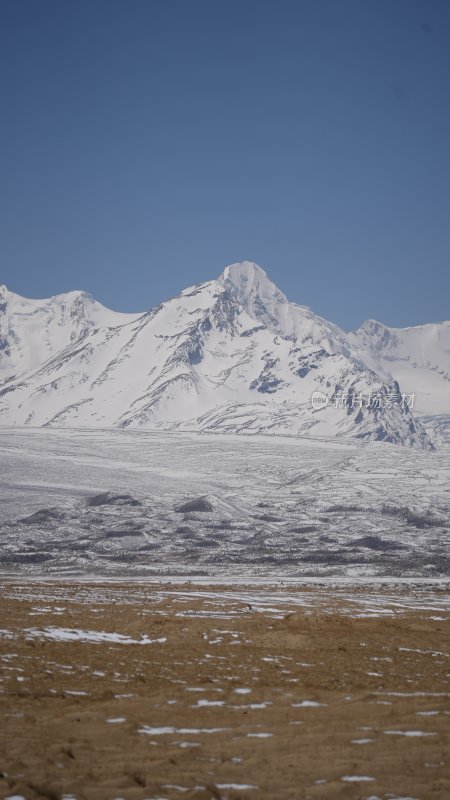 西藏西夏巴马峰