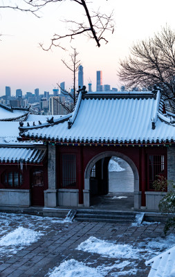 山东济南千佛山雪后日出景观