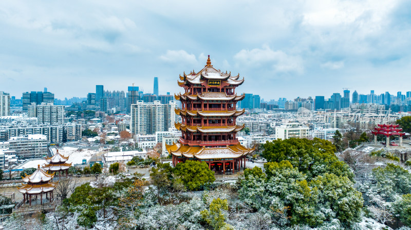 中国武汉城市名片地标建筑黄鹤楼小雪