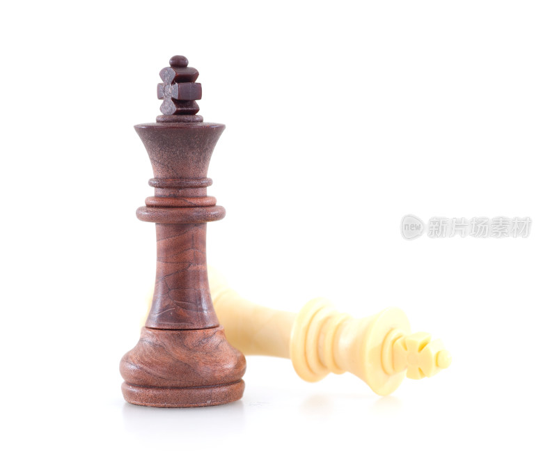 白背景上的国际象棋国王棋子