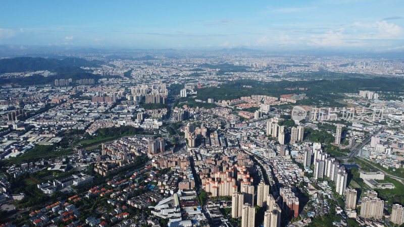 航拍广东省东莞市清溪镇城市风光