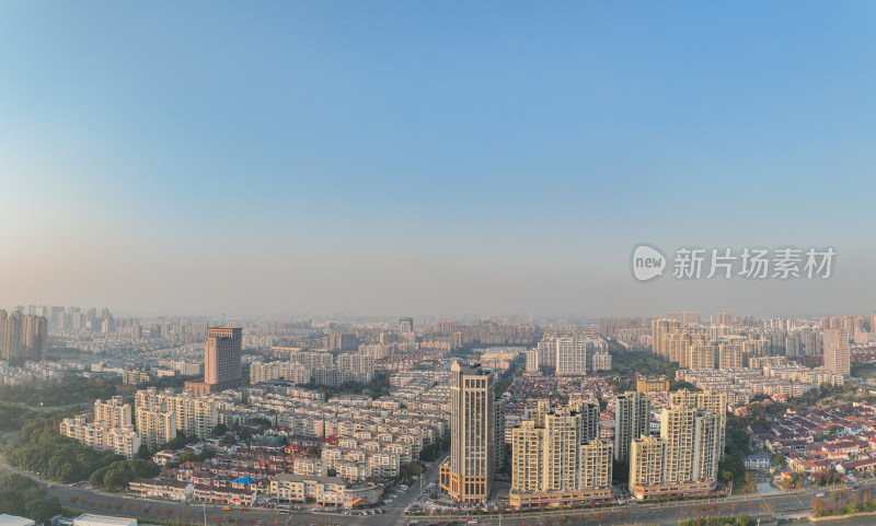 航拍昆山秋冬道路风光大景