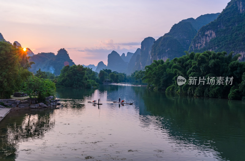 桂林阳朔十里画廊遇龙河夕阳落日山水风光