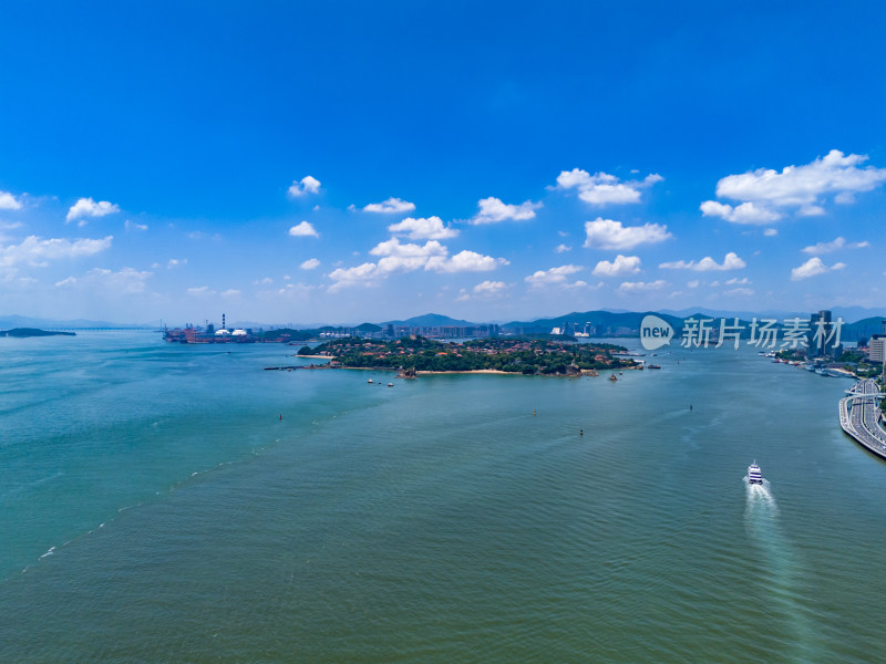 福建厦门鼓浪屿全景航拍图