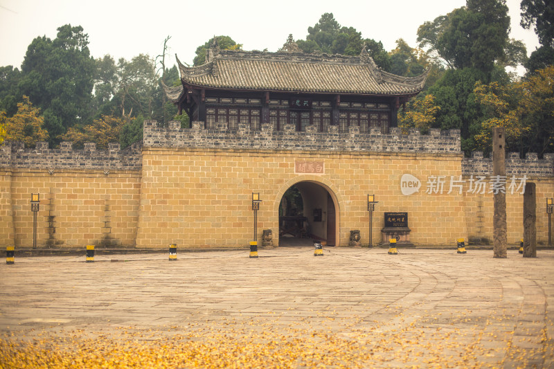 罗江白马关庞统祠