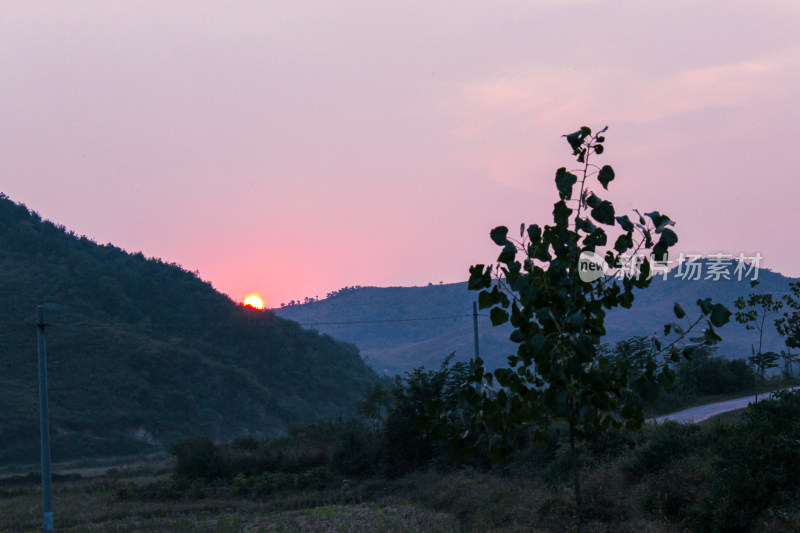 湖北乡村夕阳