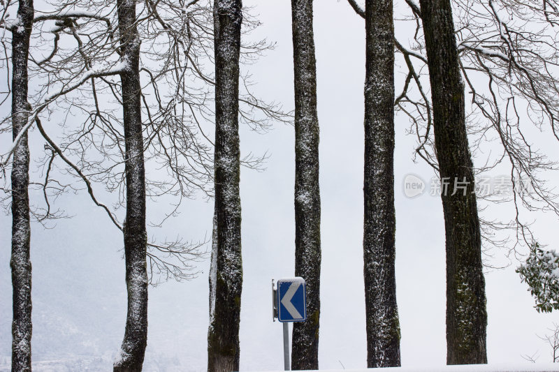 雪后的大山