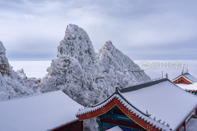 河南老君山冬季大雪古建筑航拍