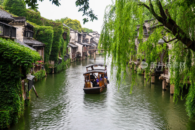 梅雨季的乌镇西栅美景