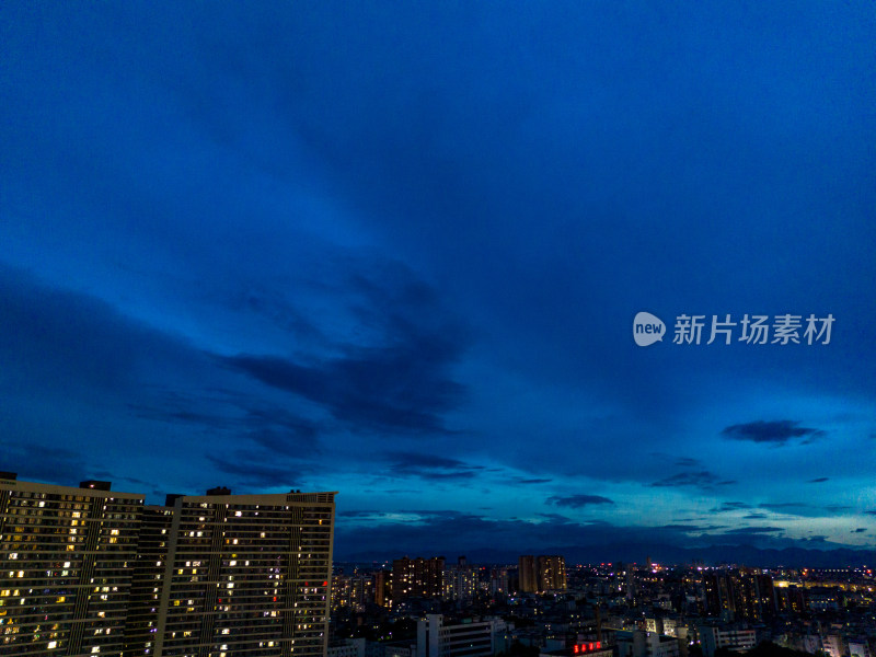 玉林晚霞夜景航拍图