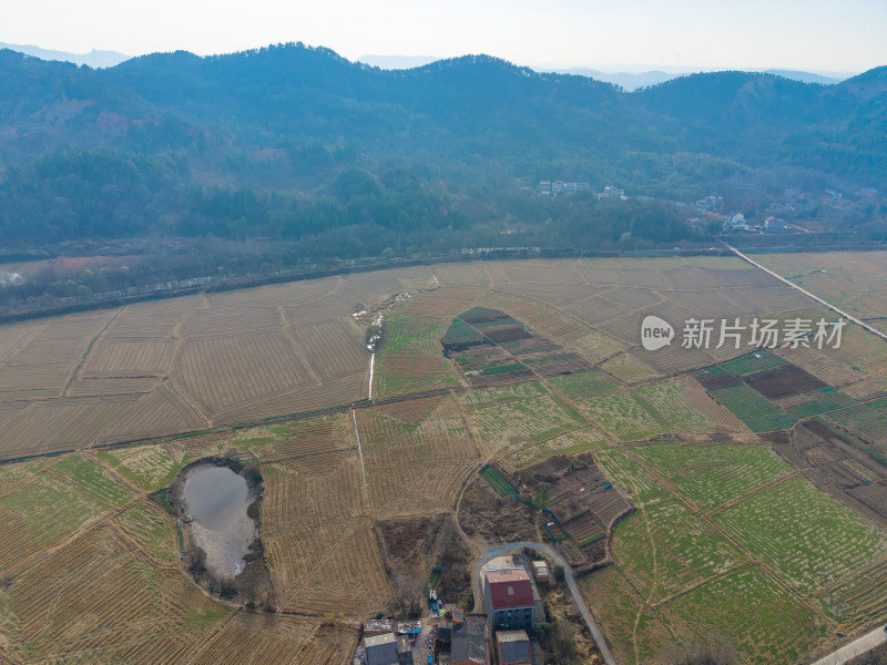 乡村田野航拍全景