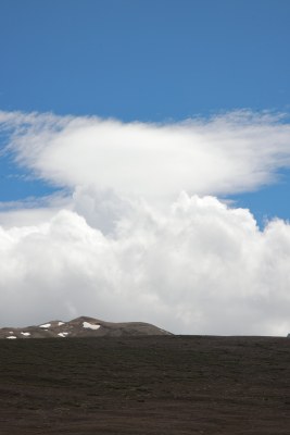 高原雪山奇幻的云