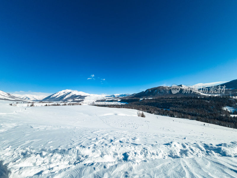 新疆冬季阿勒泰喀纳斯雪景