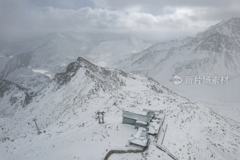 四川阿坝州达古冰川雪山盛景冰雪奇观航拍