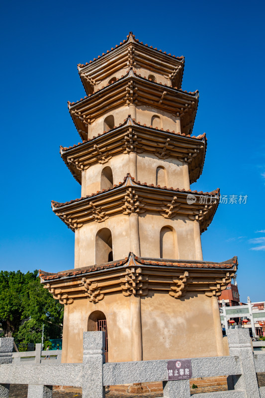 泉州晋江安海安平桥瑞光塔（白塔）