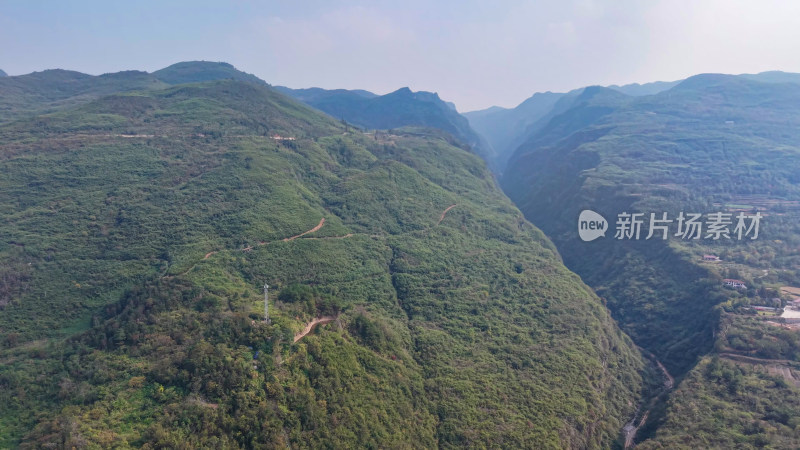 巍峨大山山川丘陵航拍图