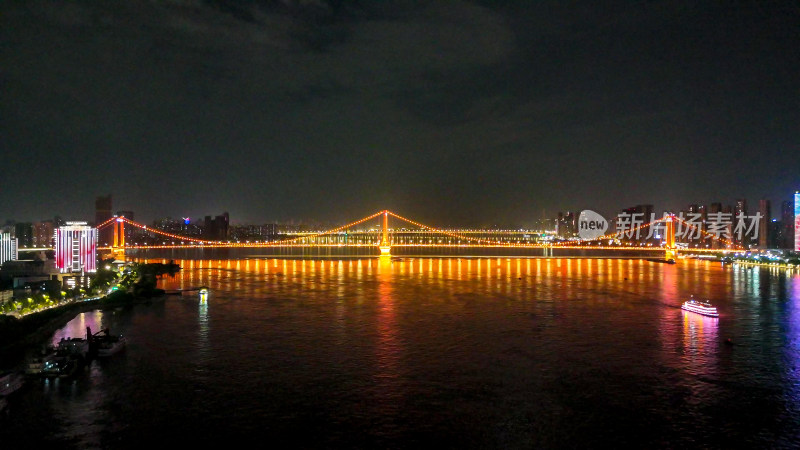 航拍湖北武汉鹦鹉洲长江大桥夜景