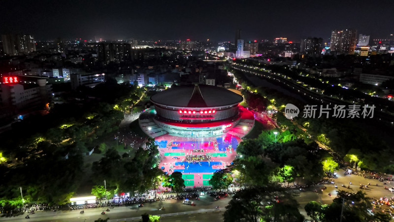 广西玉林体育馆夜景航拍图