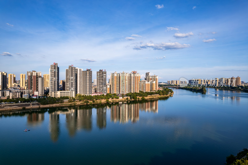 湖南衡阳湘江东洲岛夏日城市风光航拍