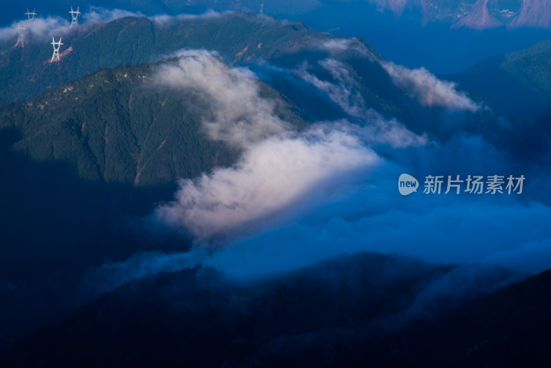 四川雅安牛背山云海