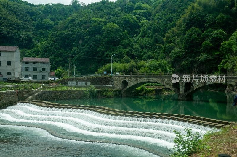 乡村的水景风光