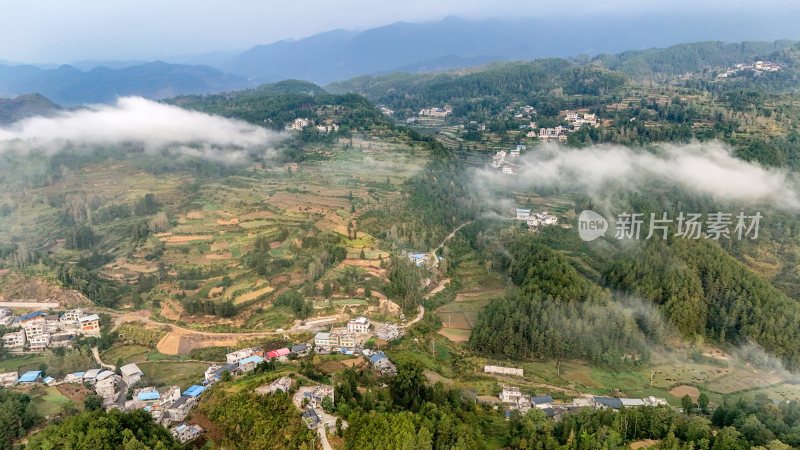 重庆酉阳：今日又见晨雾来