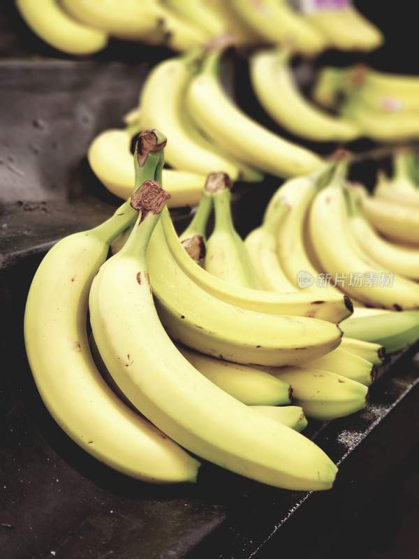 香蕉 新鲜黄皮香蕉