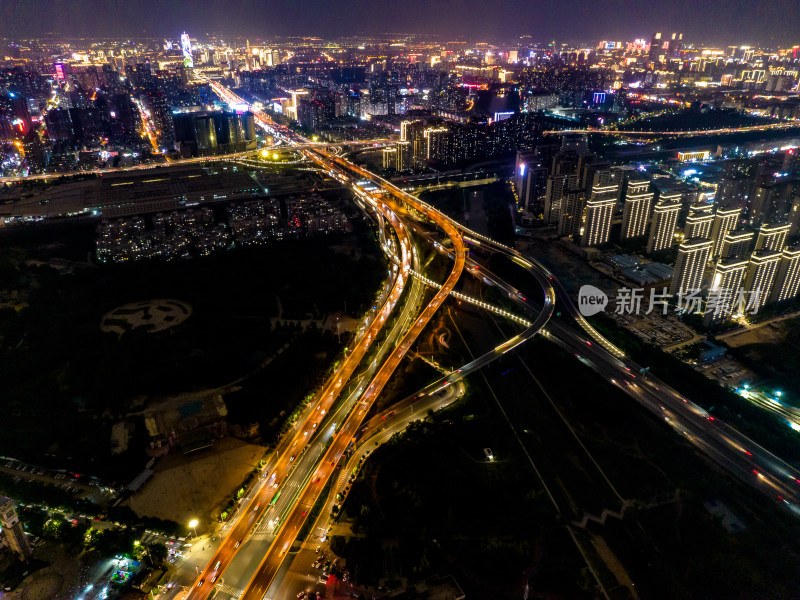 河南郑州城市夜景中原福塔灯光航拍摄影图