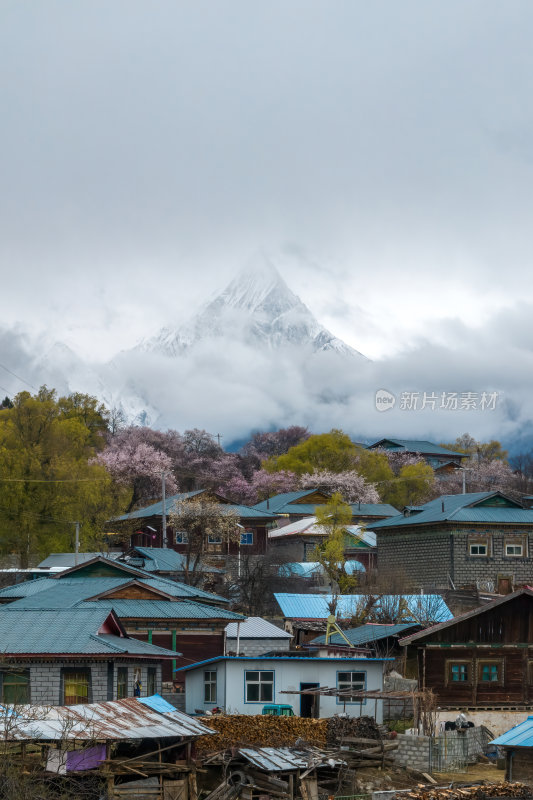 西藏林芝地区藏王故里桃花沟高空航拍