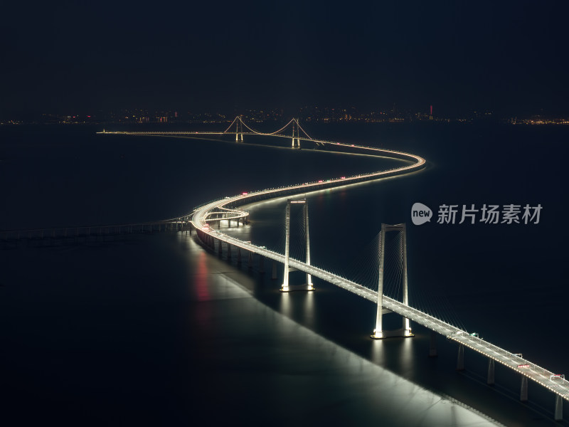 深圳中山翠亨新区深中大桥车流夜景日落航拍