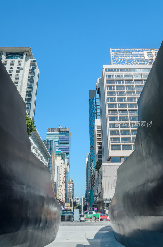 香港尖沙咀城市街道公路与公园雕塑