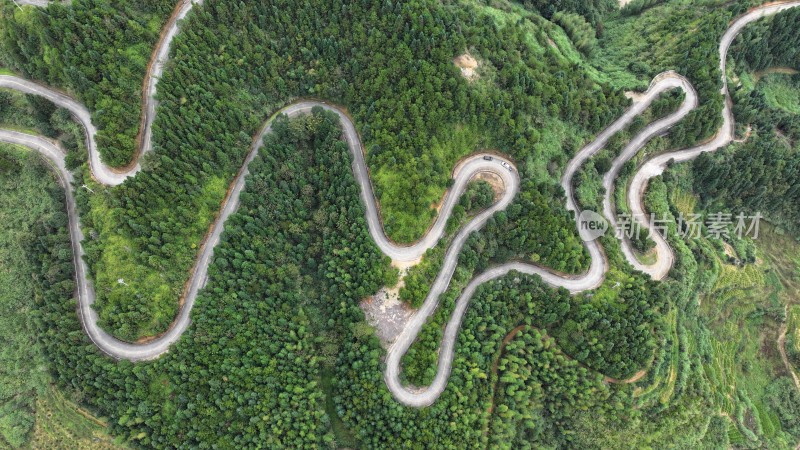 盘山公路航拍蜿蜒的道路风景行驶山路十八弯