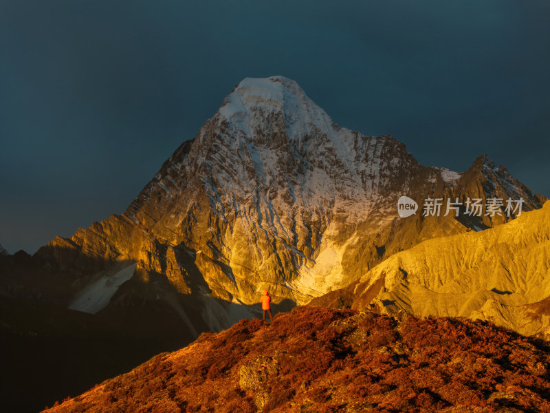 四川甘孜州稻城亚丁三神山雪山航拍