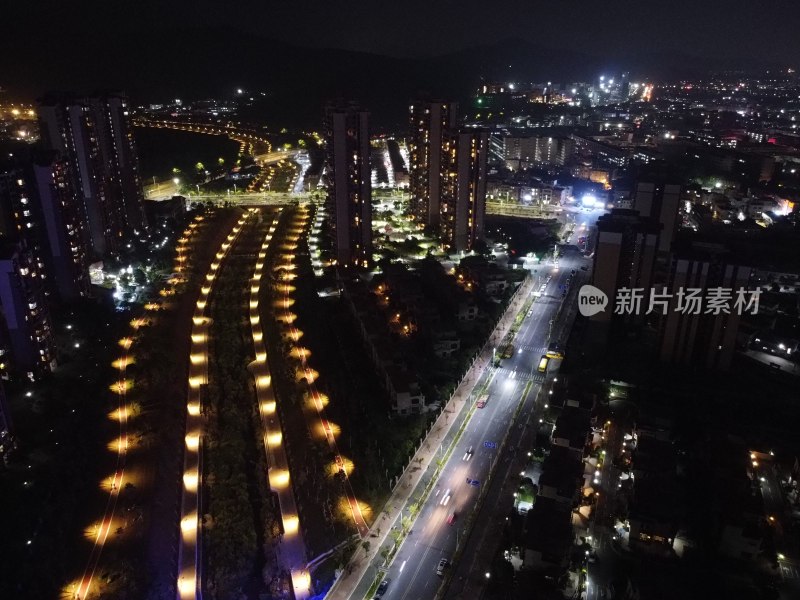 广东东莞：清溪河沿岸夜景