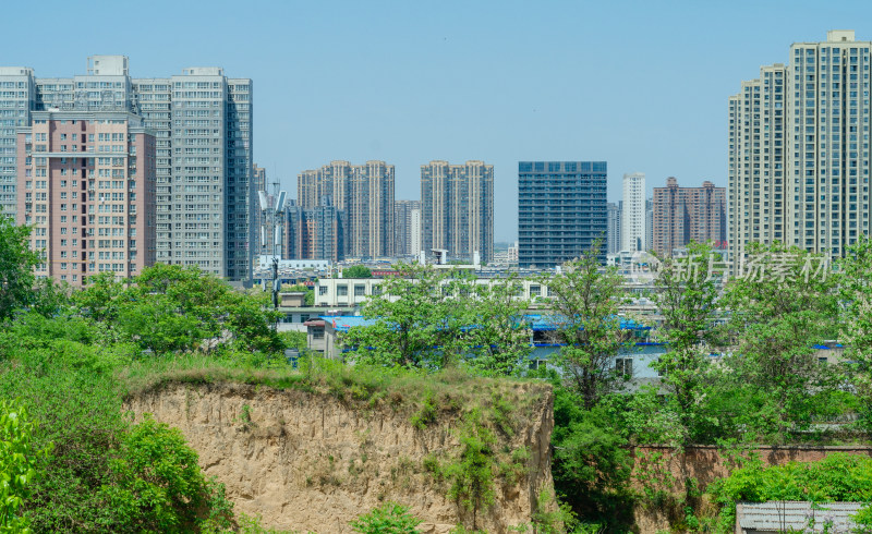 陕西渭南小城的新建城市楼群