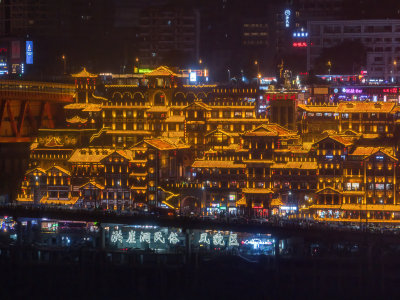 重庆洪崖洞网红景点居民楼夜景城市高空航拍