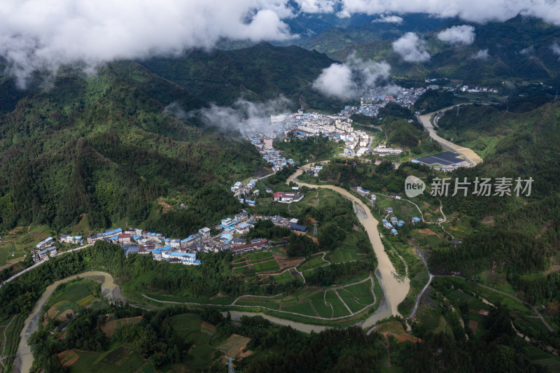 湖北利川雨后毛坝镇云雾高山美景