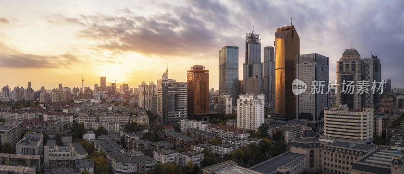 天津海河风景线小白楼商圈城市建筑日落风光