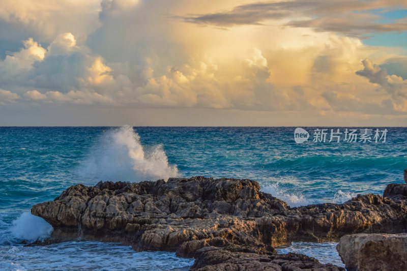 大海浪花巨浪浪潮汹涌海浪波涛汹涌