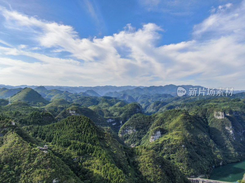 航拍贵州哈斯特地貌