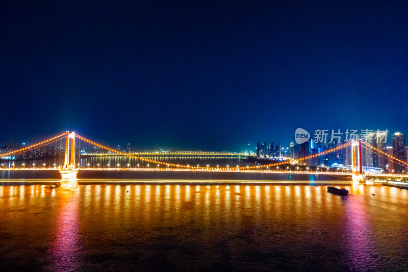 湖北武汉长江鹦鹉洲大桥夜景航拍