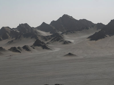 青海海西州茫崖黑独山月球基地网红高空航拍