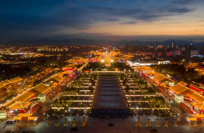 航拍西安大雁塔北广场夜景